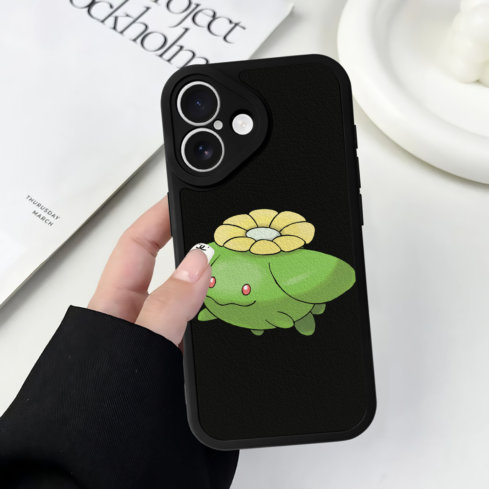 （画像用） ポケットモンスター Pokémon 【iPhone 16シリーズ対応】シリコンスマホケース（レザー調） 材質：シリコン